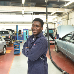 Student in a automotive workshop